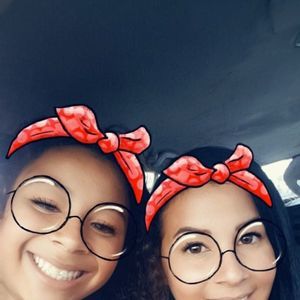 Meet your Posher, Leonela